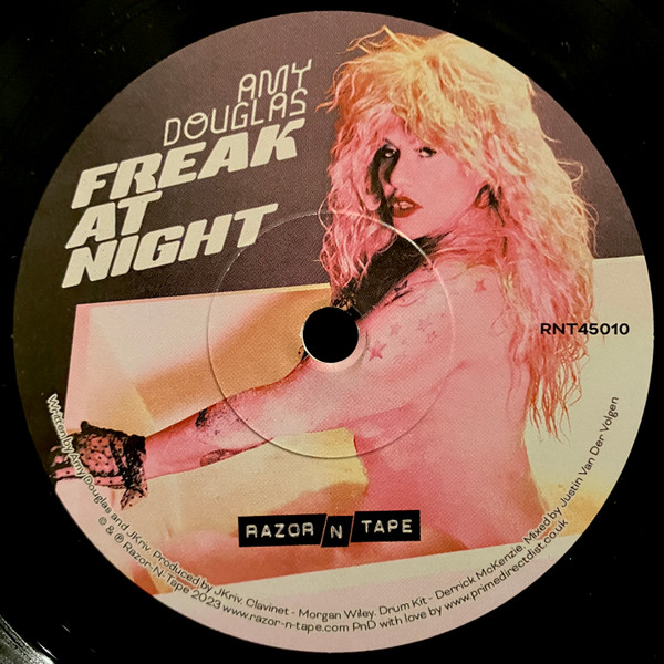 AMY DOUGLAS - FREAK AT NIGHT - 7 inch Vinyl