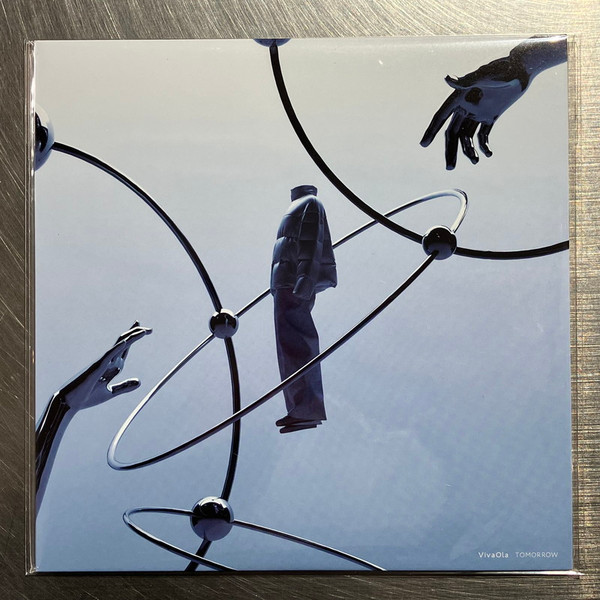 VIVAOLA - TOMORROW - 7 inch Vinyl