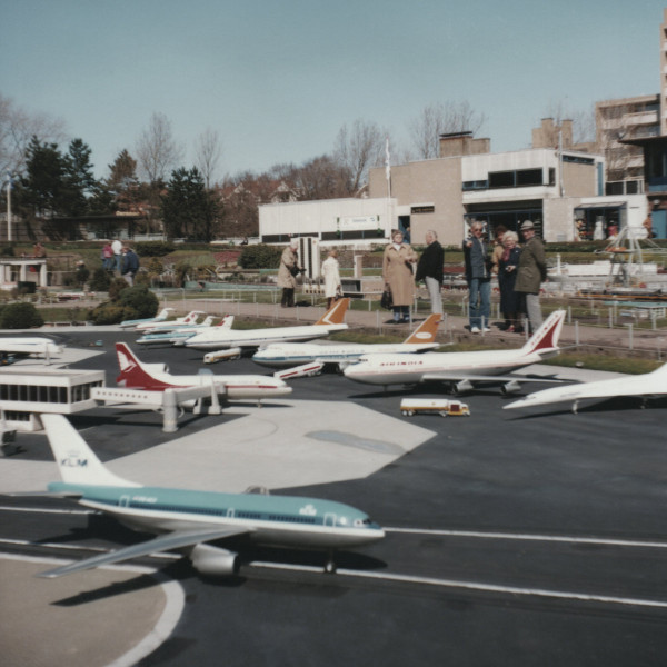 ANDREW HARGREAVES - DRONES IN THE AIR - LP Vinyl