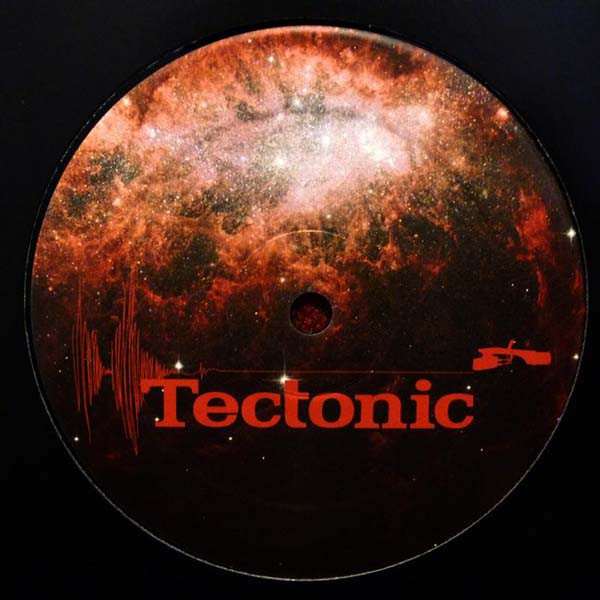 2562 - LOVE IN OUTER SPACE/THIRD WAVE - 12 Inch vinyl